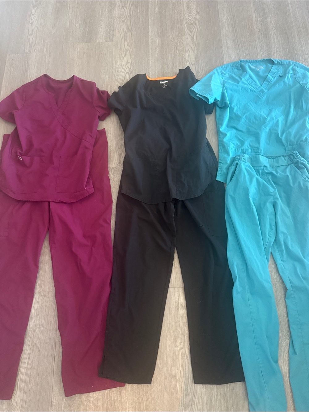 Assorted brand scrubs size s